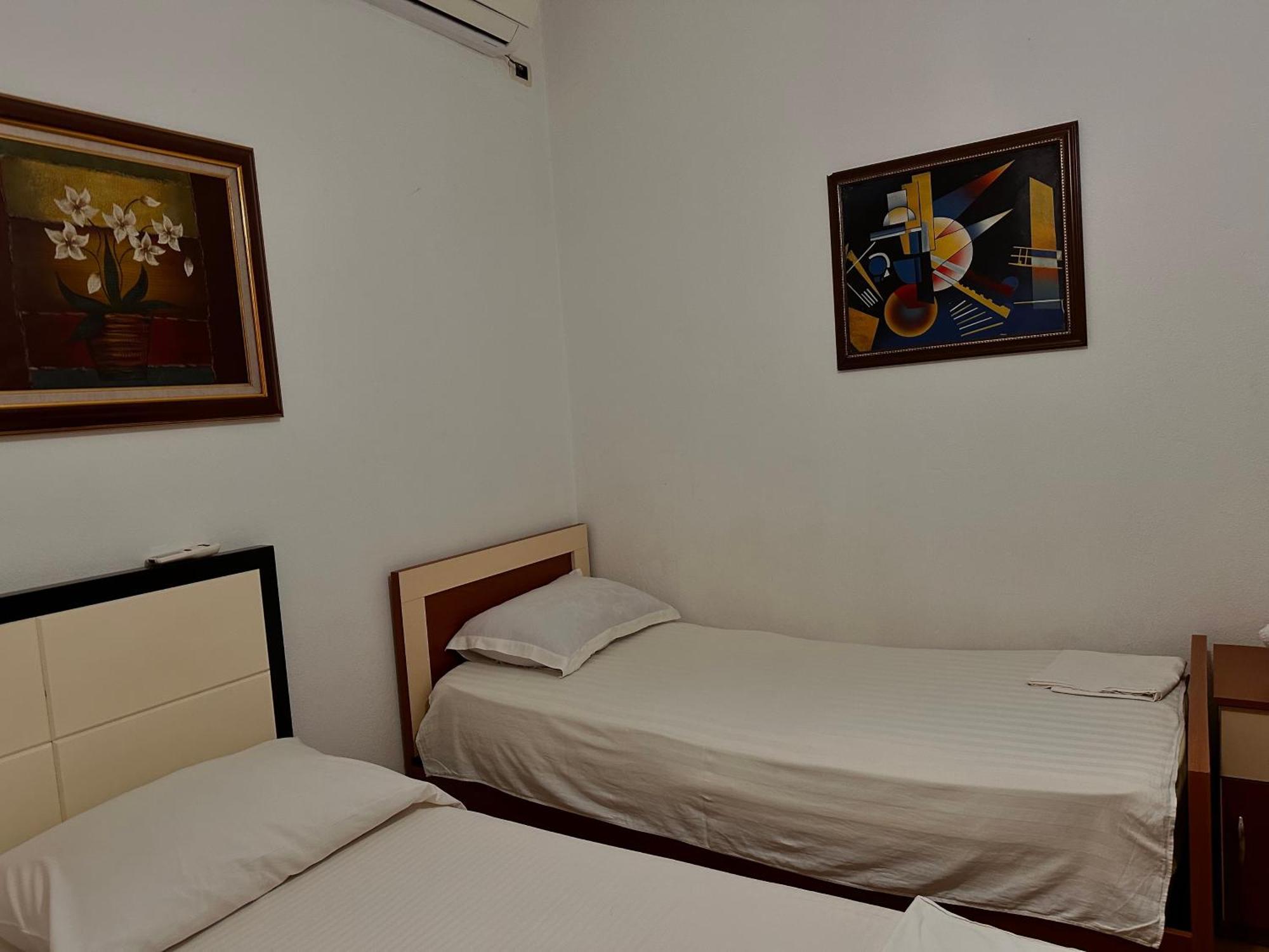 טיראנה Hostel Grande House מראה חיצוני תמונה