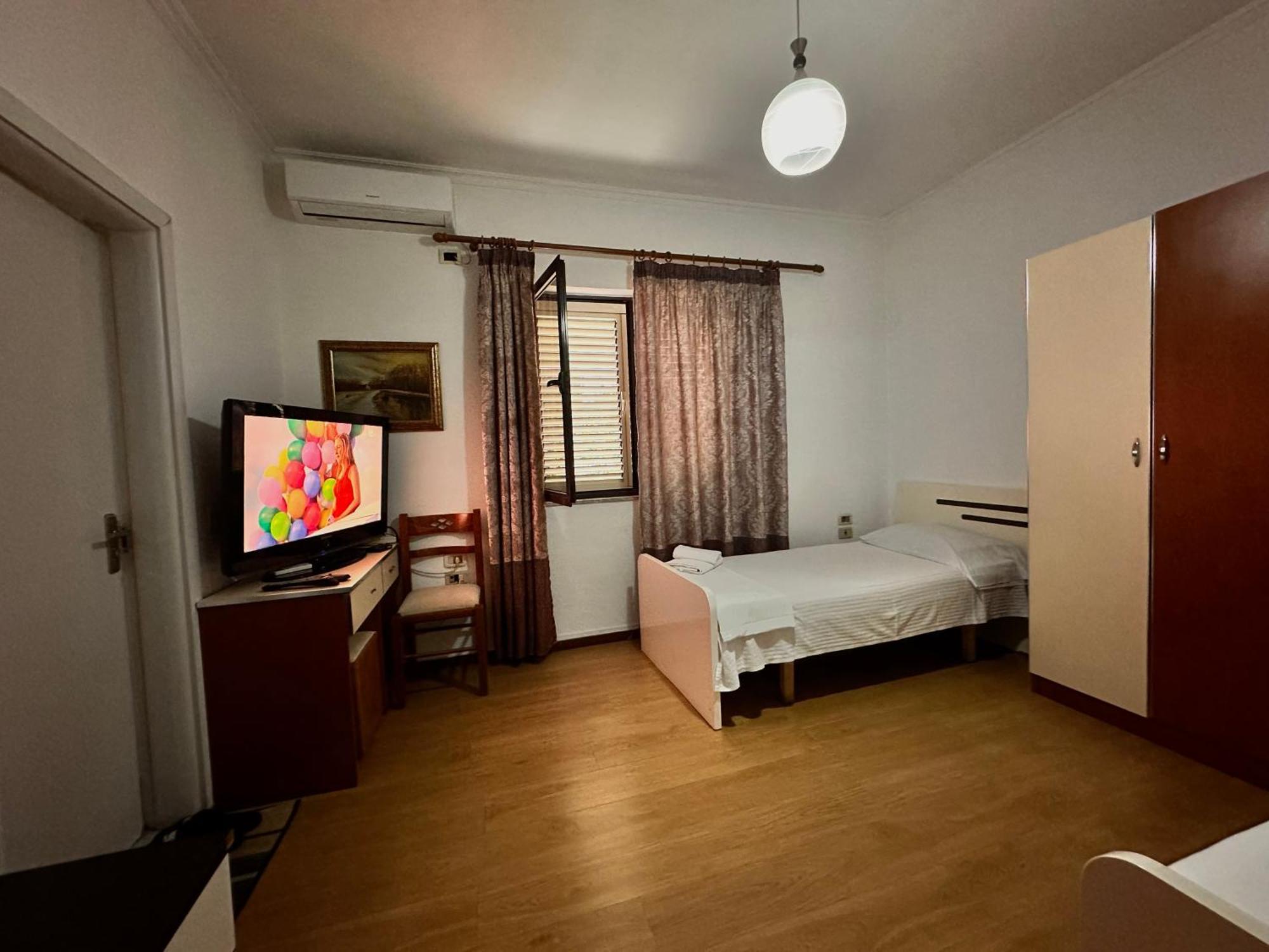 טיראנה Hostel Grande House מראה חיצוני תמונה