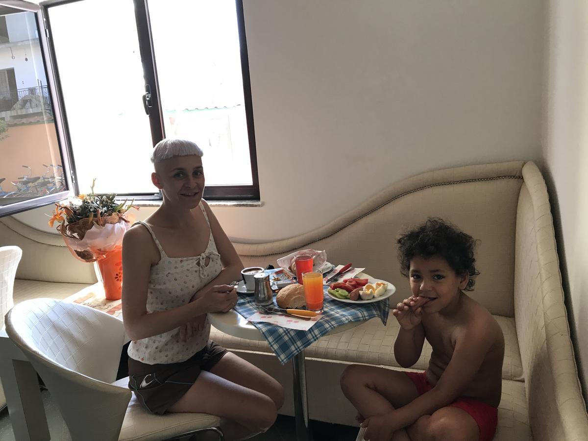 טיראנה Hostel Grande House מראה חיצוני תמונה